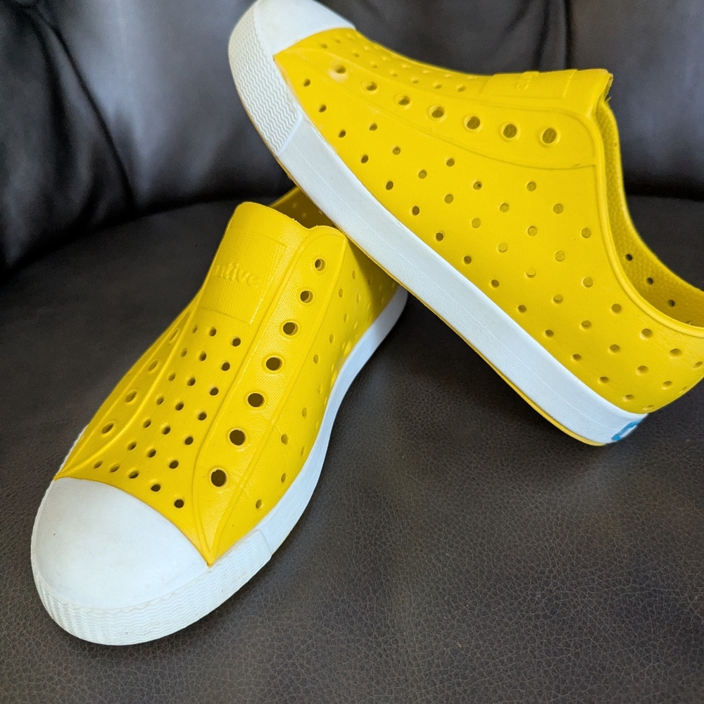 Native Shoes‎ Jefferson Shoe Pollen Yellow/ Shell White Kid SZ J3